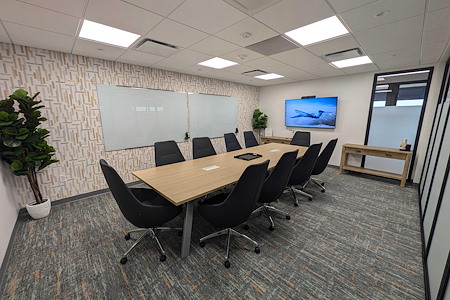 Office Evolution West Palm Beach - Gulfstream Meeting Room