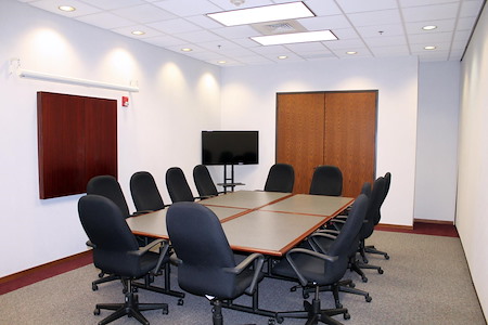 AmeriCenter of Naperville/Warrenville - Conference Room B (Executive Boardroom)