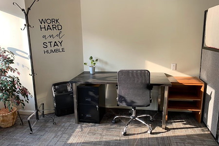 The Coworking Center - Dedicated Desk