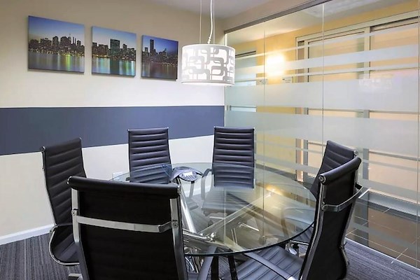 Jay Suites - Financial District - Meeting Room B for 6