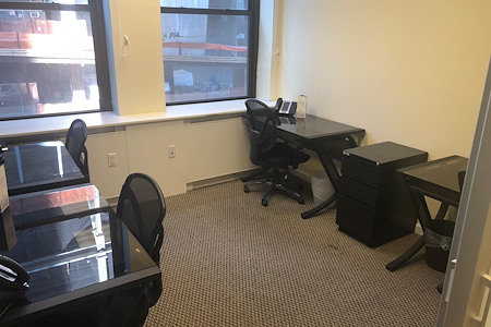 Jay Suites - Madison Avenue - Private Window Office for 4