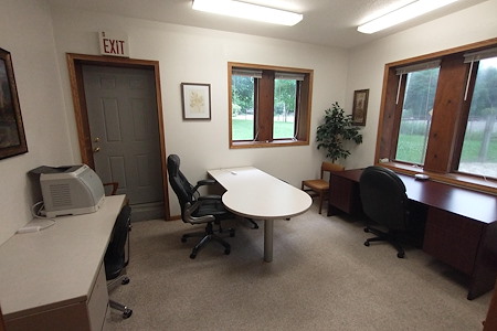Desk Refuge - Office 1