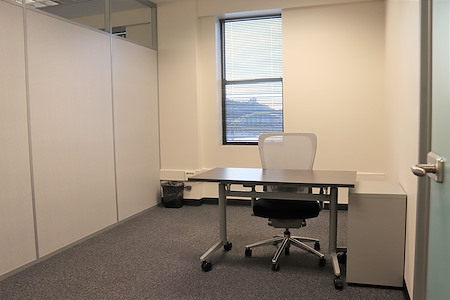 BusinessWise @ 4 Smithfield Street - Day Pass: 11C Private Office