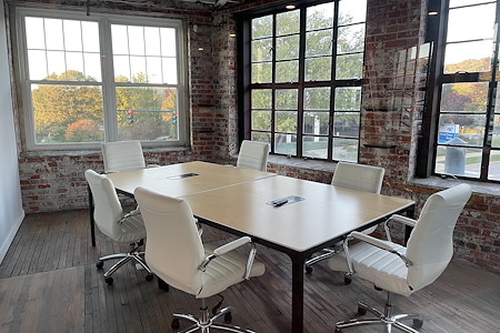 Mojo Coworking - The View - Conference Room