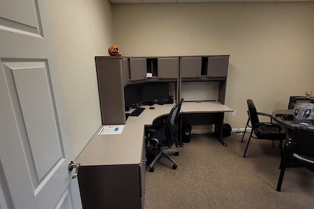 Centrally Located Private Office w/ Amenities - Fully furnished Private Office Space