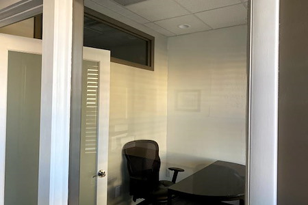 The Coworking Center - Private Office 102