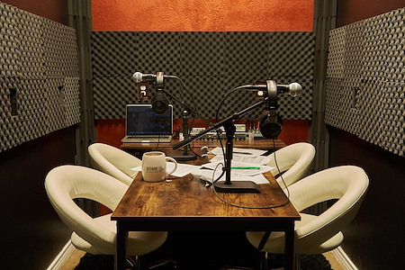 Beehive Dallas - Podcast Studio