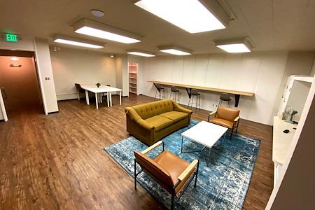 Medford Cowork Collective - 9-to-5 Coworking Membership