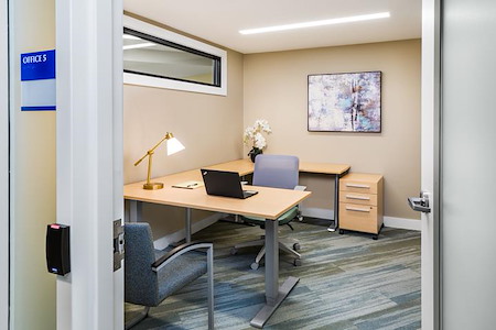 CHR HomeWorks at 1443 Beacon (Chestnut Hill Realty) - Office Suite
