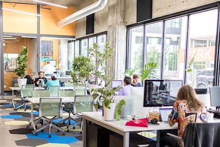 Gravitate Coworking Downtown - Dedicated desk