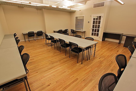 Select Office Suites - 1115 Broadway Flatiron NYC - 15 person team room