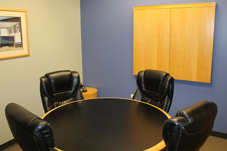 Intelligent Office of Lincolnshire - Medium Conference Room