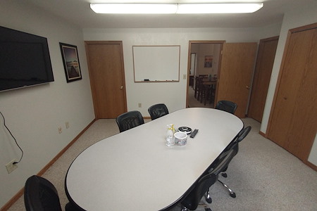 Desk Refuge - Conference room