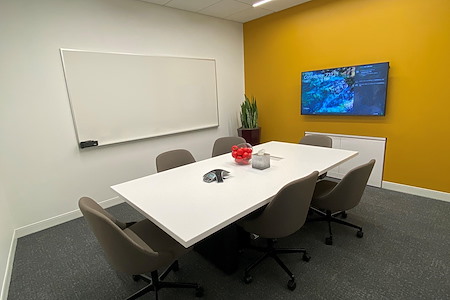 Orchard Workspace by JLL - Livingston Meeting Room
