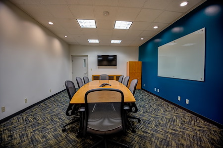Connect Hub Coworking at 400 Poydras Tower - Riverside Conference Room