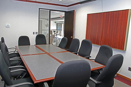 AmeriCenter of Bloomfield - Conference Room B (Executive Boardroom)