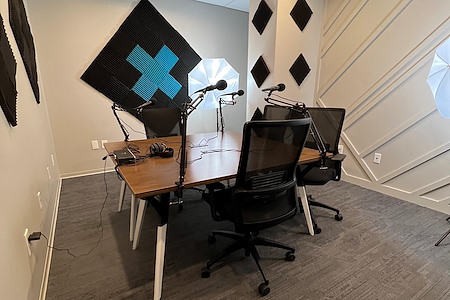 Venture X - Denver - Podcast Room