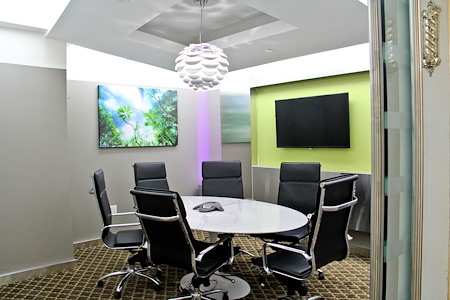 Jay Suites - 10 Times Square - Meeting Room E for 6