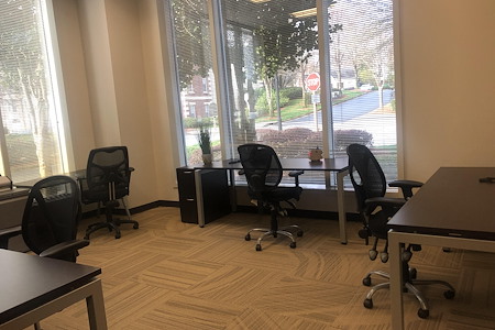 NorthPoint Executive Suites Alpharetta - Team Space Office 177
