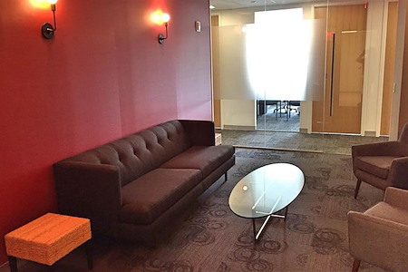 Corporate Suites: 2 Park Avenue - 6 Person Lounge