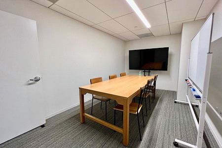 iBase Spaces Hollywood - Medium Interior Conference Room