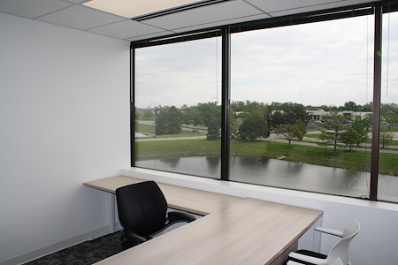Office Evolution - Carmel - Pond View Window Dedicated Office