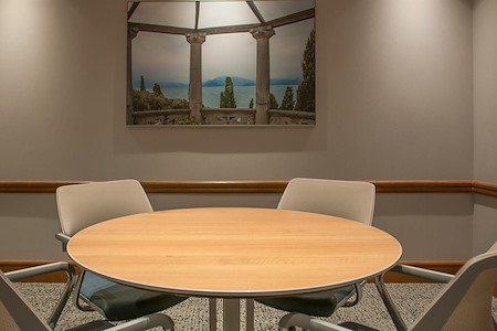 Symphony Workplaces - Palm Beach - Focus Meeting Room for 4