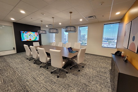 Pacific Workplaces - Phoenix Midtown - Eagle Boardroom