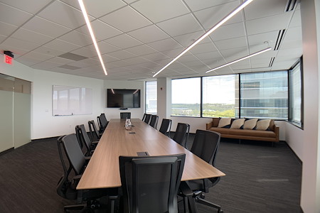 Venture X | Columbia - Howard Hughes Meeting Room for up to 14