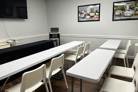 Modern Multi-use Office Space - Meeting Room