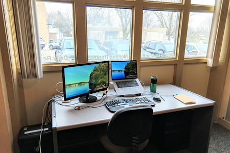 FOCUS Coworking - Dedicated Desk