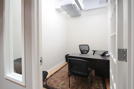 Select Office Suites - 1115 Broadway Flatiron NYC - Private Office for 1-2 people