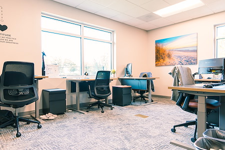 4 &amp;amp; Co Coworking Spaces - Land O&amp;apos; Lakes - 8 Person Private Office