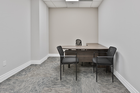 Zemlar Offices - Burlington - Flex desk 2