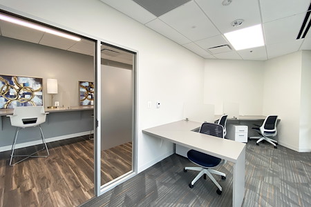 Office Evolution - Fairfax - Dedicated Desk