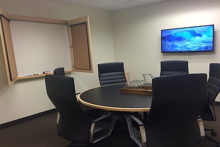 Intelligent Office - Nashville - Medium Conference Room