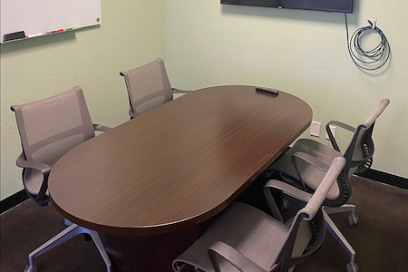 580 Executive Center - Green Room @ Dedicated