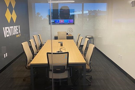 Venture X | Downtown Doral - Medium Meeting Room