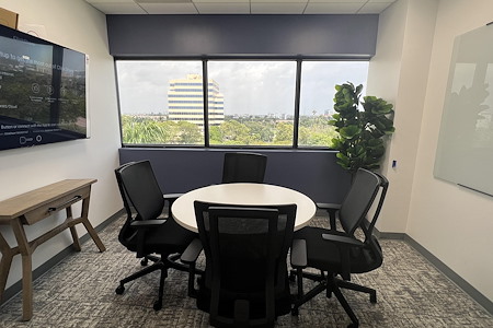 Office Evolution West Palm Beach - Cessna Small Meeting Room