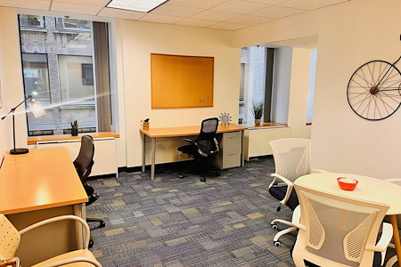 Carr Workplaces - Financial District - Office 614 - Window Team Space for 5