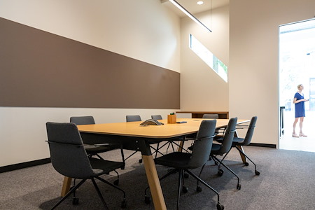 CENTRL Office - West End - Medium Meeting Room (M3)