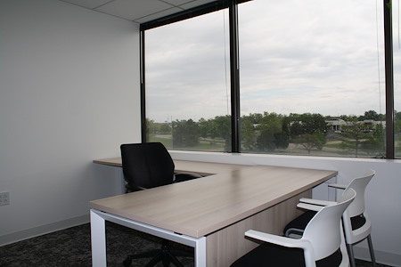 Office Evolution - Carmel - Window Dedicated Office