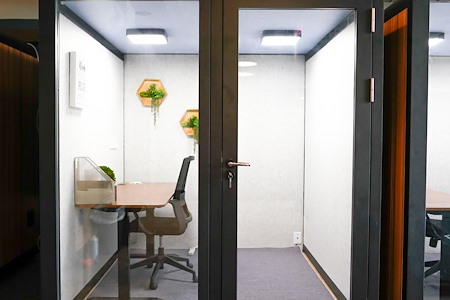 LionShare Cowork - Professional Meeting Rooms &amp;amp; Offices - Sound-Proof Private Office Pod