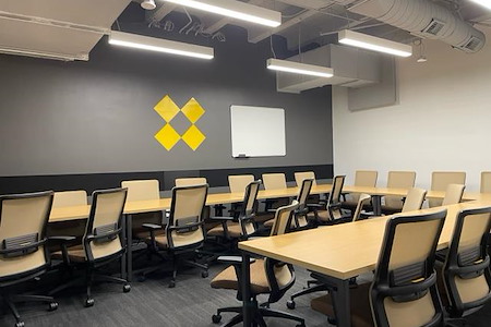 Venture X | Downtown Orlando - Team Room for 16-22