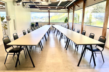 Mission Cowork - CONFERENCE ROOM