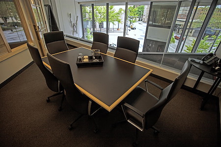 Intelligent Office - Columbus - Small Conference Room