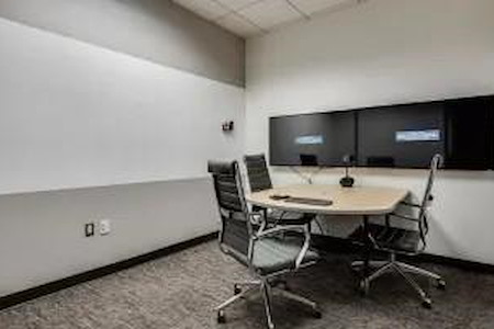 Lucid Private Offices | Dallas Galleria Tower Three - Swiss Army Room
