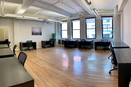 Select Office Suites - 1115 Broadway Flatiron NYC - Windowed Team Room + Private Office