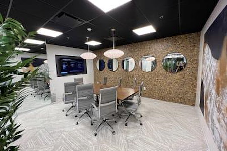 Lucid Private Offices | Alpharetta - Old Milton Parkway - The Sowell Boardroom