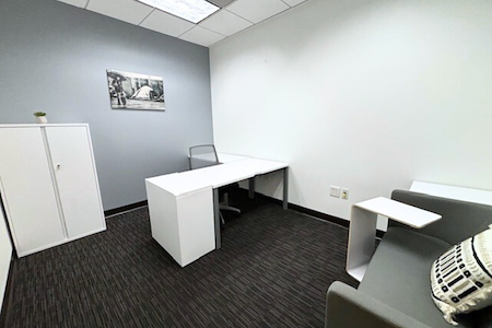 Regus | Warner Center - Woodland Hills Private Office!